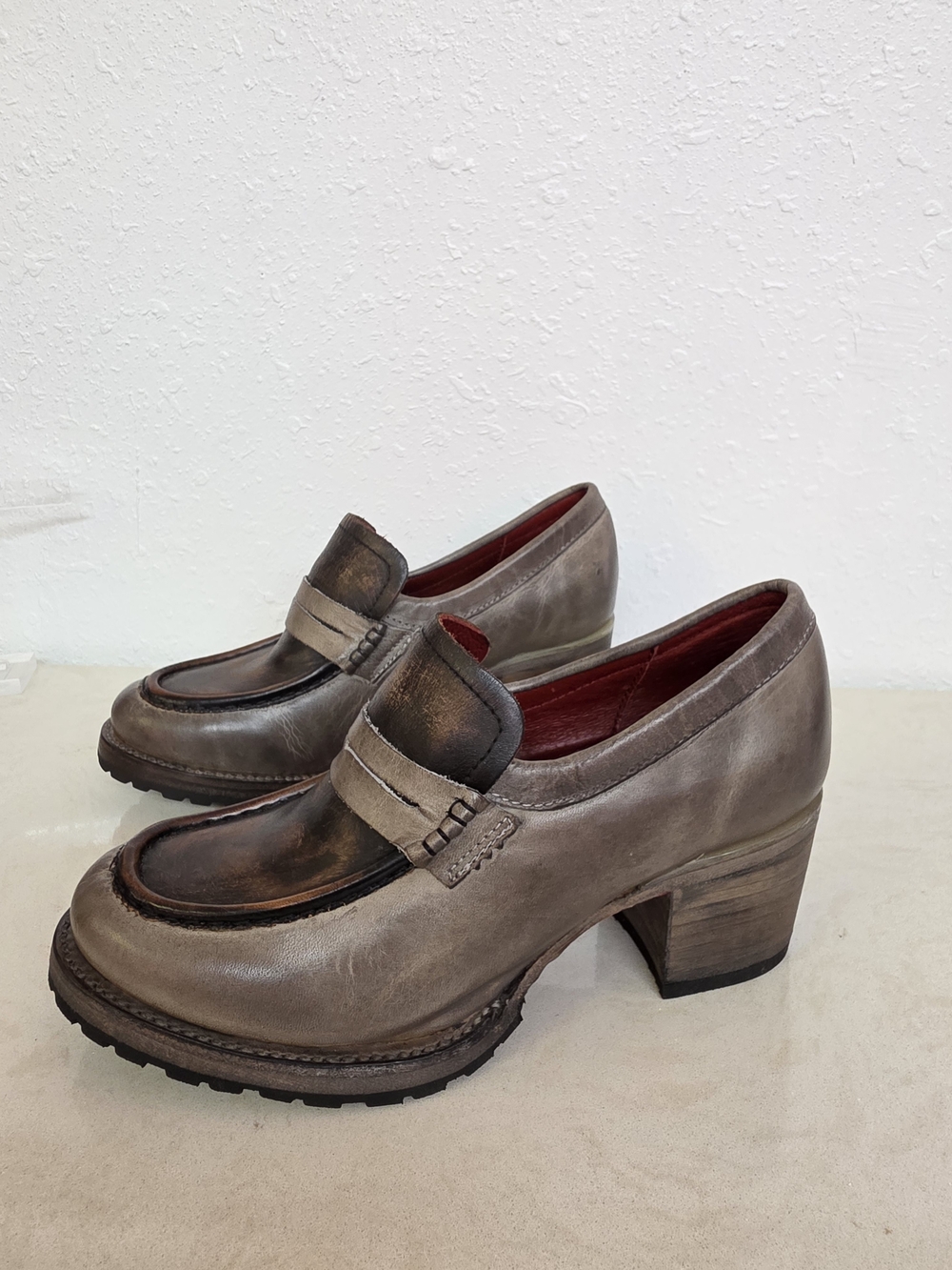 Freebird by Steven Bristol Leather Heeled Loafers Distressed Taupe Brown Sz 7 - Picture 5 of 8